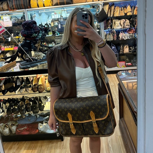 Louis Vuitton Monogram Gibeciere Messenger bag - Picture 12 of 14